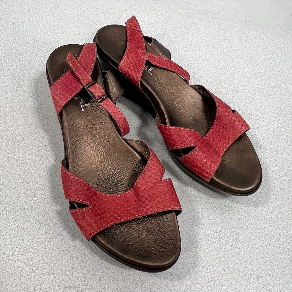 Chacal Spain Red Snakeskin Women’s Sandals